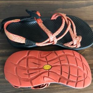Chacos “vibration”